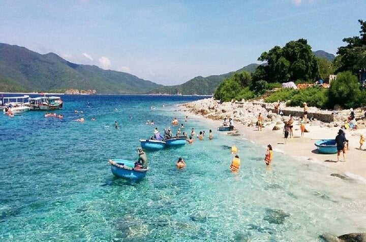 Lượng du khách tới Nha Trang tăng trưởng mỗi năm